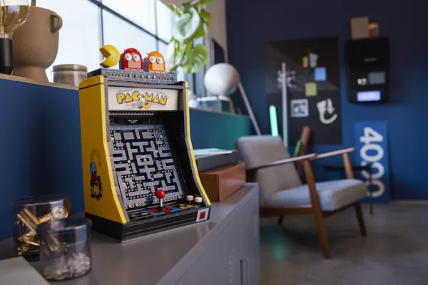 Time to Munch Some Brick Ghosts with The New LEGO Icons Pac-Man Arcade Set