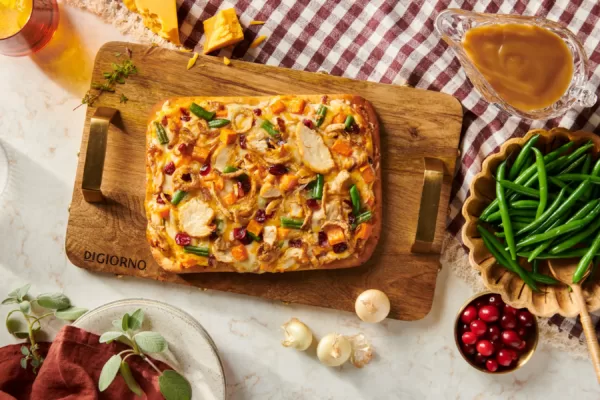 DIGIORNO SHAKES UP THE TRADITIONAL THANKSGIVING MEAL WITH A NEW PIE